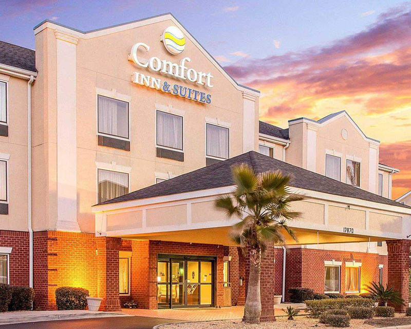 Comfort Inn and Suites Exterior